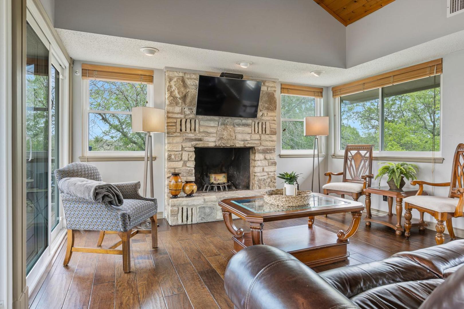 Wine Country Retreat - With A Lake View! Spicewood Exterior photo