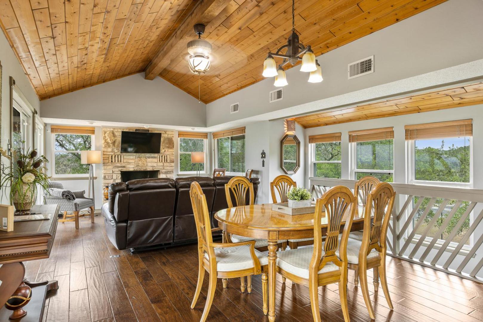 Wine Country Retreat - With A Lake View! Spicewood Exterior photo