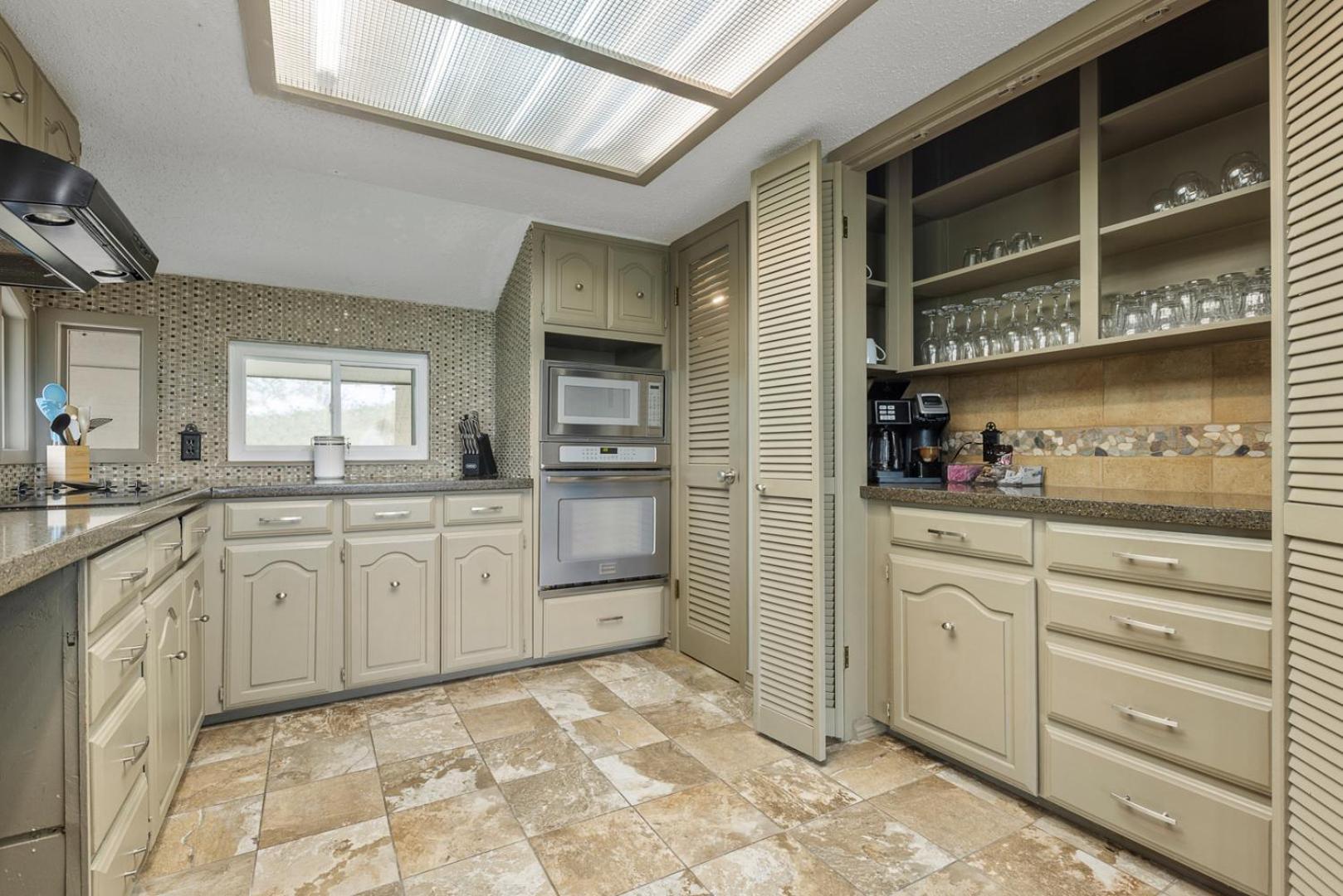 Wine Country Retreat - With A Lake View! Spicewood Exterior photo